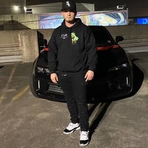 Meet your Posher, Avery